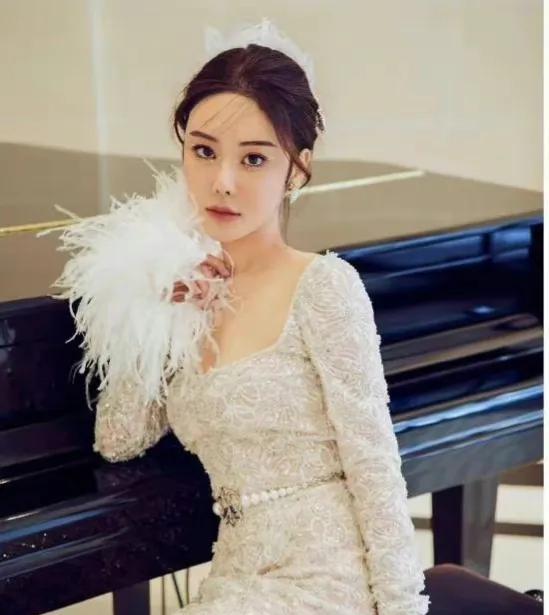 欧美明星|蔡天凤妈妈花姐富豪生活被质疑，疑似伪豪门，3处细节显蹊跷