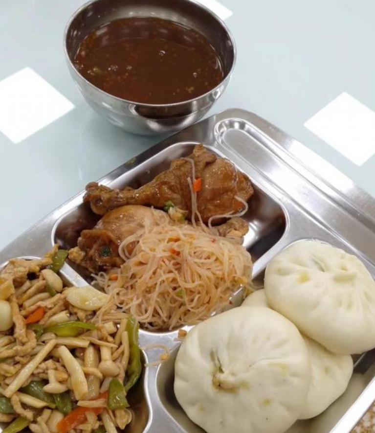 央企|就这?某央企35元伙食曝光,员工评价相当“凡尔赛”,实际更好