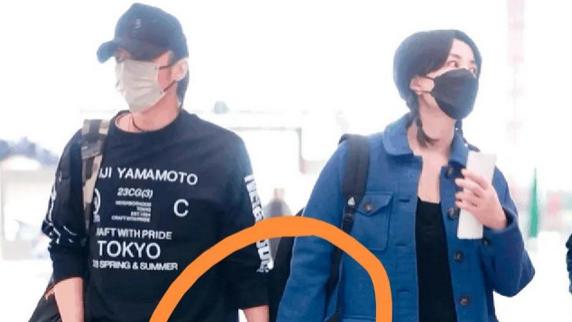 王菲|天后玩得开，包养小鲜肉？锋菲恋再现世纪牵手，机场大秀恩爱！