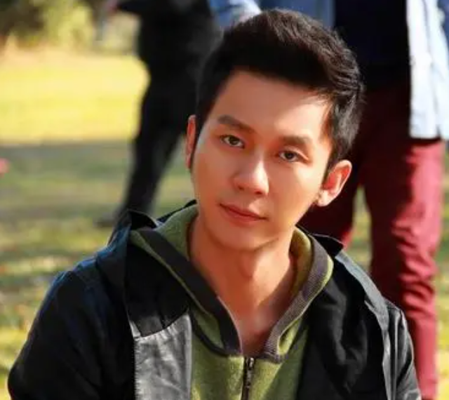 印小天|11年后再看“插刀门”事件,插刀教全凉凉,力挺印小天的都翻红