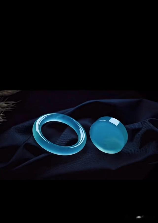 翡翠|百万级别的天空蓝翡翠,究竟长什么样子?