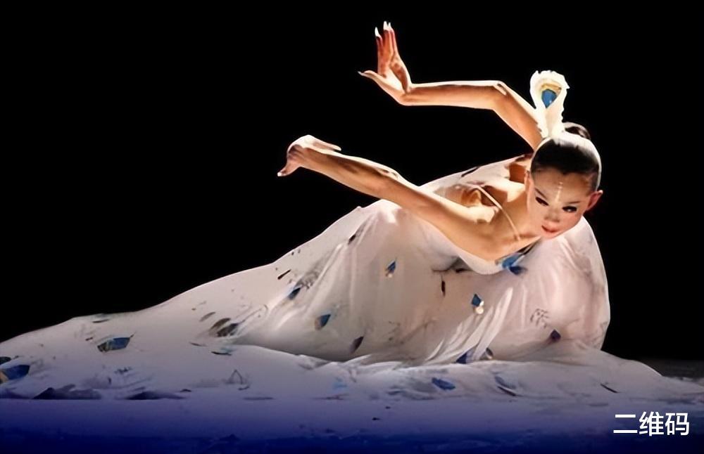 至今没生孩子的4位中老年女星，独居太遗憾，亿万身家没子女继承