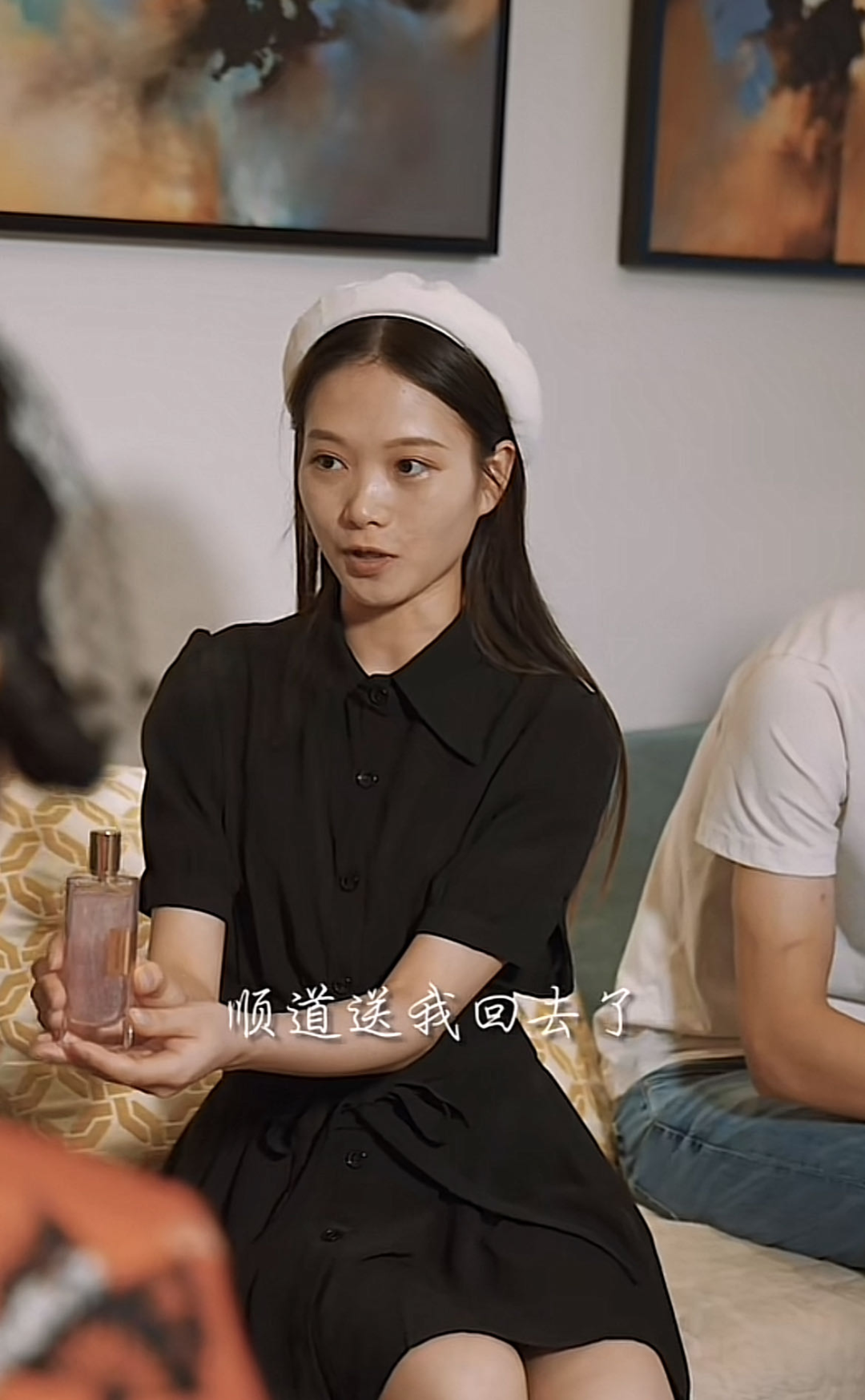 全网疯狂吸粉1000万,160斤空姐变「女神」,网友狂追:求求别断更!