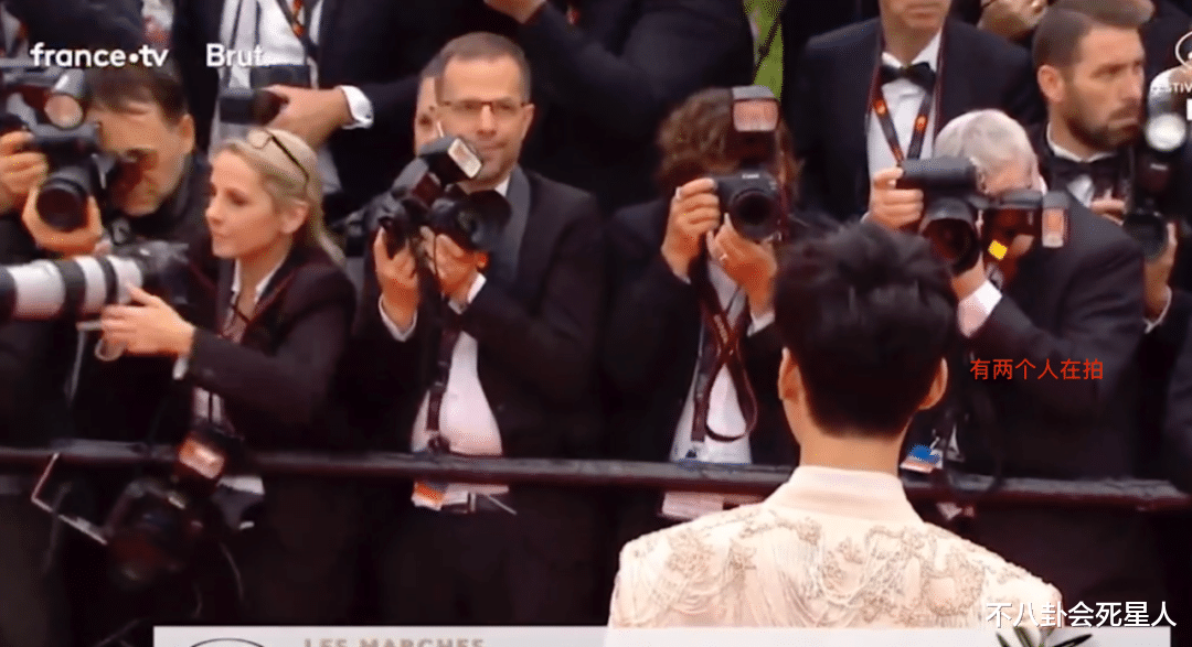 |尴尬!内娱顶流去戛纳,成了毫无存在感的“路人甲”!