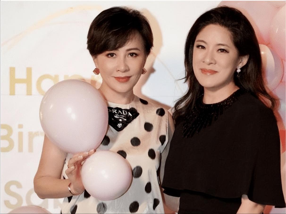 刘嘉玲在自家豪宅为章子怡办派对，现场嘉宾曝光，全都是行业大咖