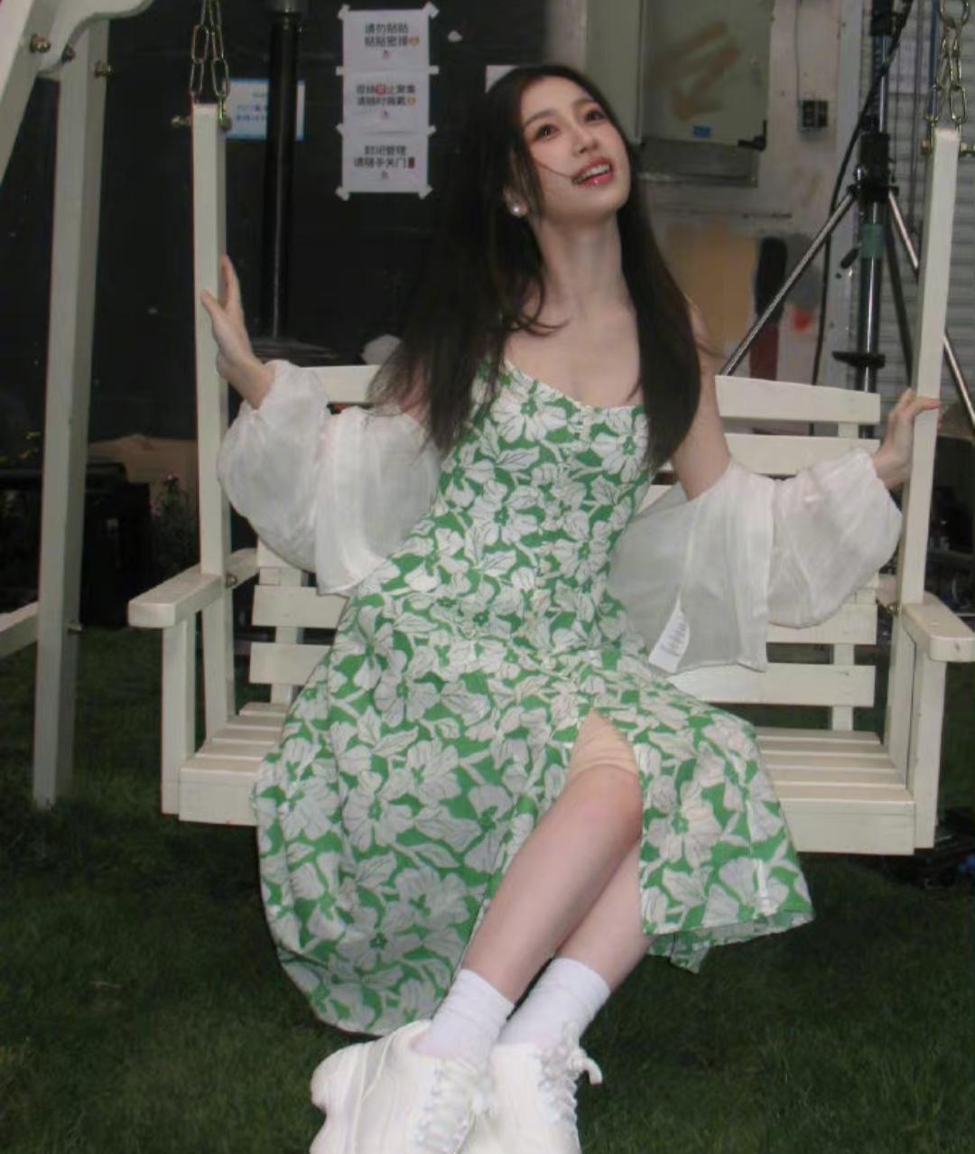 张大大|虞书欣穿裙子露出秋裤上热搜，网友对张大大的评价呈两极分化！