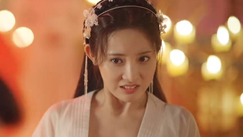 彭小苒|全程瞪眼，龇牙咧嘴？32岁彭小苒出手，带来教科书式“痴傻演技”