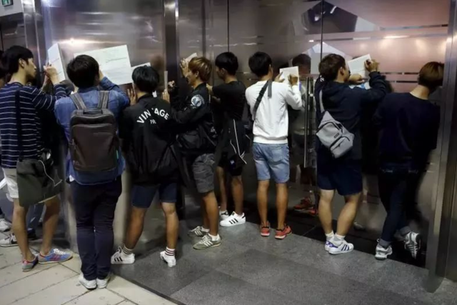 韩国|不结婚、不生娃，每年有十几万人自杀，韩国为何卷到地狱模式？