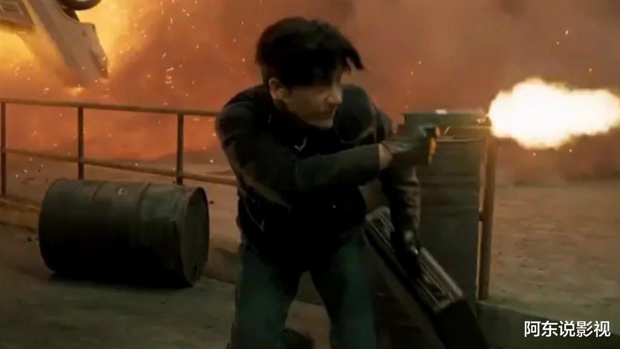 《志愿军》《莫斯科行动》各看了一遍，一部已弃，一部却看上了瘾