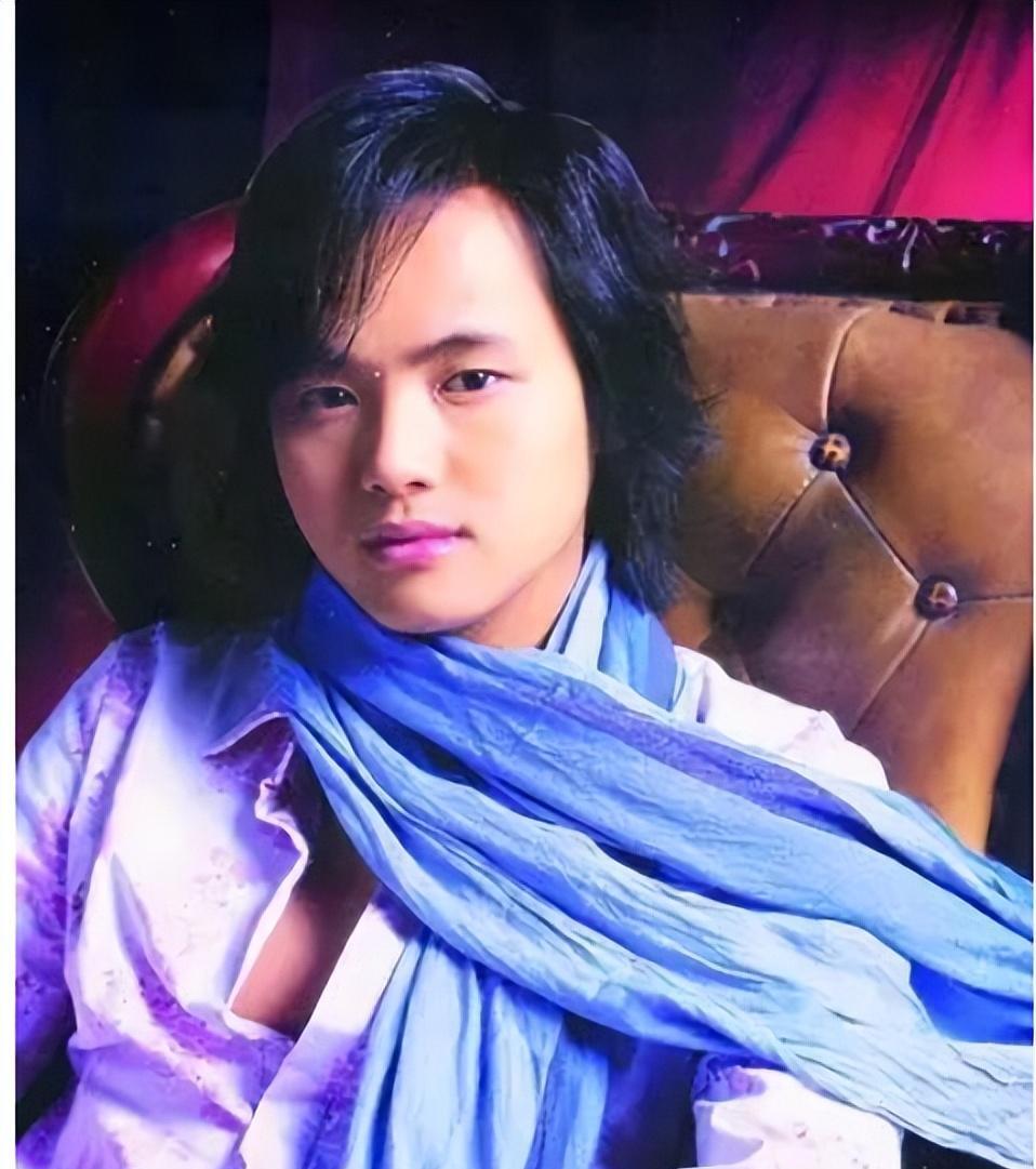 |15岁开演唱会,19岁日进斗金,拒绝春晚的邀请,竟没人说耍大牌