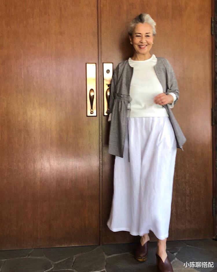 高马尾 上了年纪的女人，白发=优雅，学这些奶奶们，个个优雅得体值得学