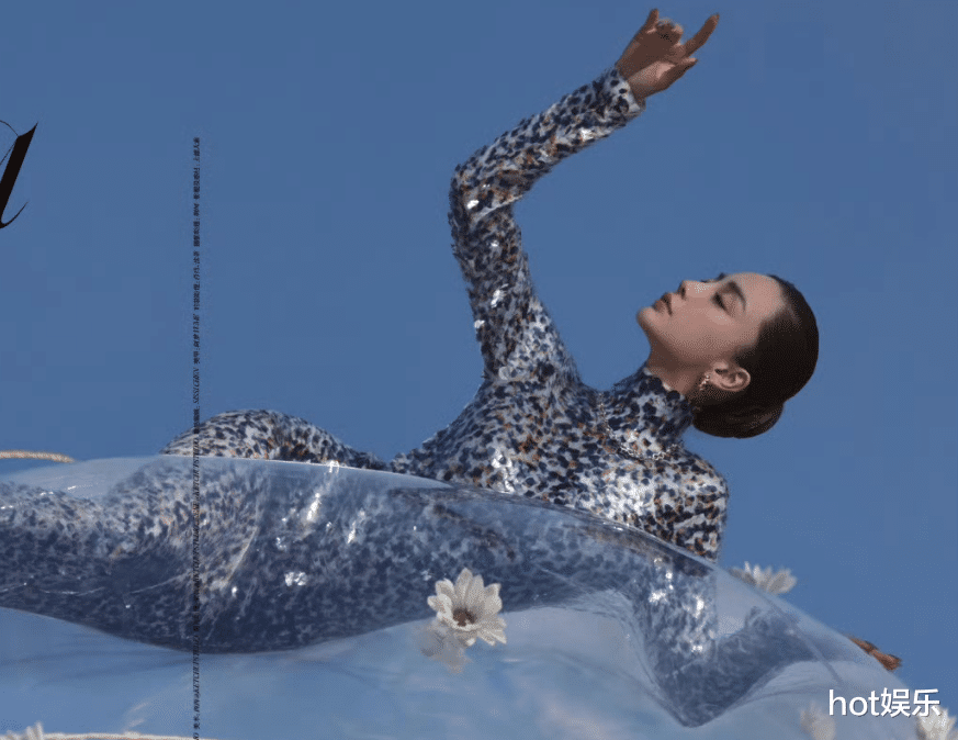 Angelababy登外刊试水,无奈销量惨淡,粉丝低价售卖签名照