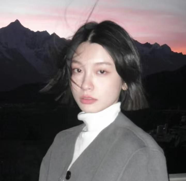 栖桐国际：面霜可以锁住皮肤表面，形成一个保护层，防止水分流失