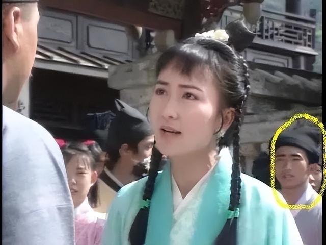 《新白娘子传奇》中的穿帮镜头,简直太搞笑,看这么多年都没发现