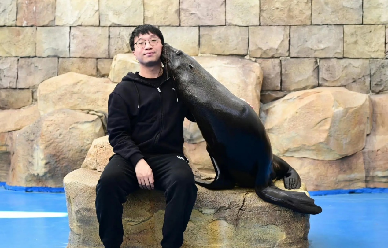 LPL：Tabe直播求职，引发网友不满，谁成绩不好，都可以找他帮忙