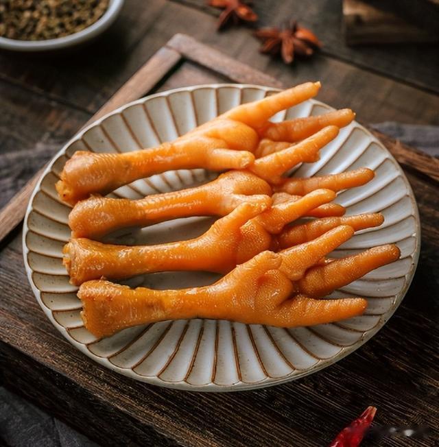 |杀鸡时，肚子里有一块“黄油”常被丢掉，殊不知是个宝，涨知识了