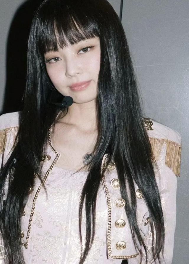 鞠婧祎新造型又“换头”？这次真的差点认不出