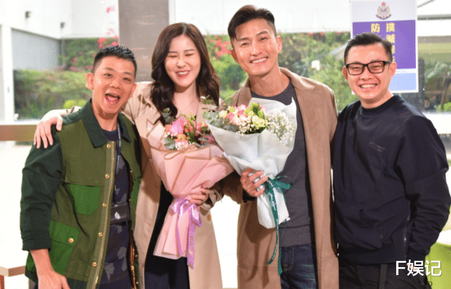 刘佩玥|与刘佩玥夺奖睡几小时就拍外景 获剧组送花道贺 陈山聪有太太献吻