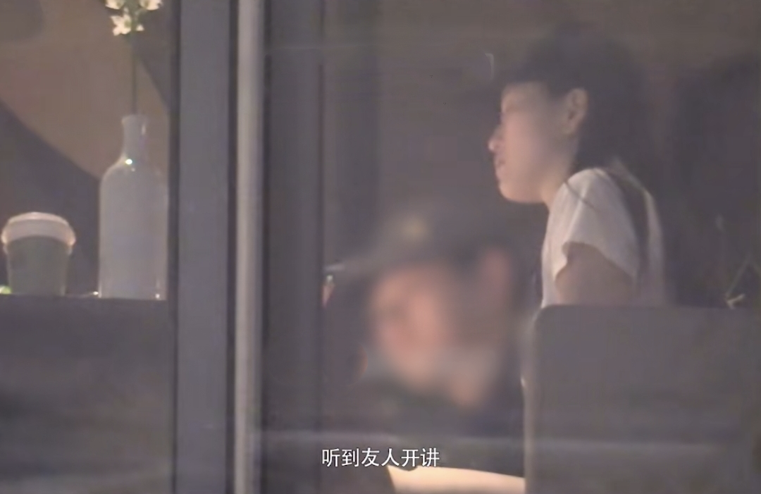 金莎|金莎和素人男友同框首次被拍！二人逛街牵手挽臂，呈现最萌身高差