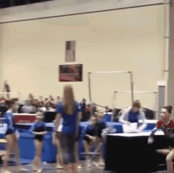 型男 “原来男生的胡子,对颜值至关重要啊,型男变呆瓜!”