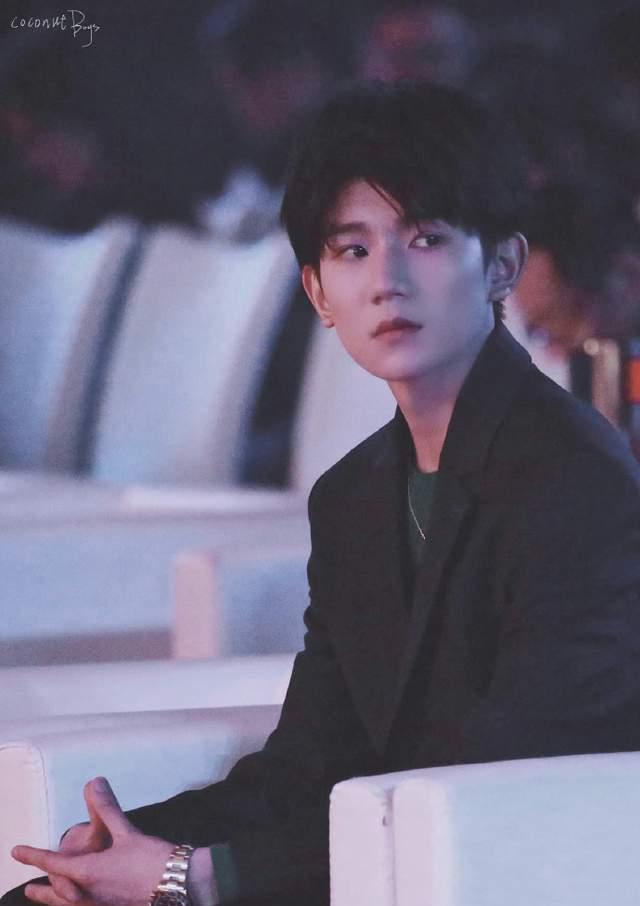 王源作品著作权获批，新增营业性演出许可，事业迈入新高度！