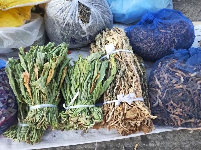 将来1个月，建议中老年：多囤4样，别舍不得花钱，关键时刻有大用