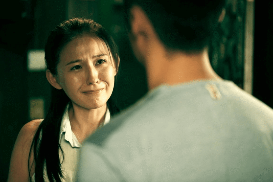 热依扎|拿下视后才3个月,被推上神坛的热依扎,如今只是个36岁单亲妈妈