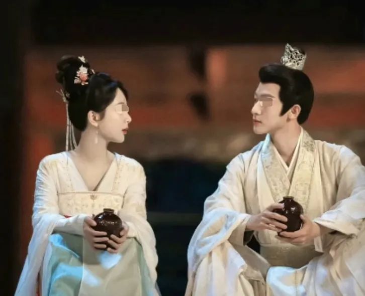 杨紫和张晚意官宣恋情，太甜了！