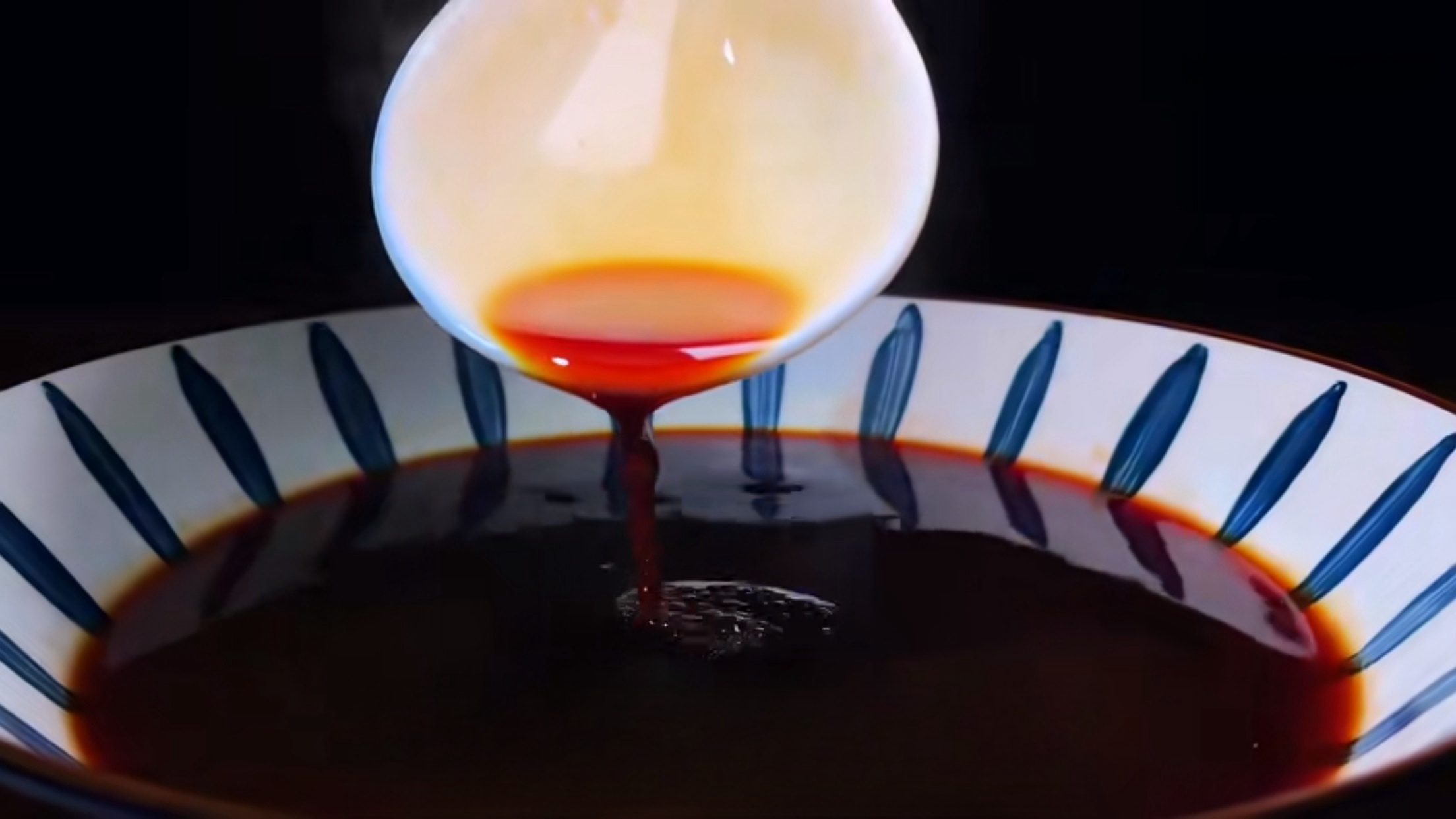 猪脚|惊爆!大厨袁海林公开年入千万卤猪脚的配方做法,气的同行拍大腿