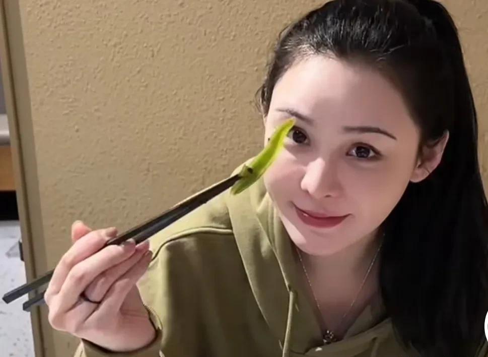 汪小菲|汪小菲抵台把4个女人推上风口浪尖：张兰“打脸”，金星尴尬