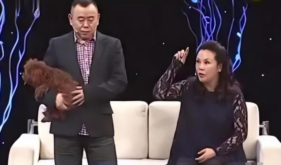 潘长江|宁愿在国内挨骂,也决不移民,迷失了本心的潘长江,终于醒悟了