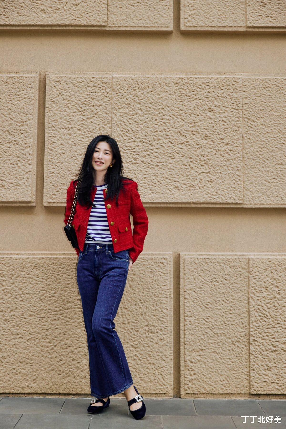 朱珠带火了“假上班”穿搭，真空穿西装+半身裙+乐福鞋，性感高级