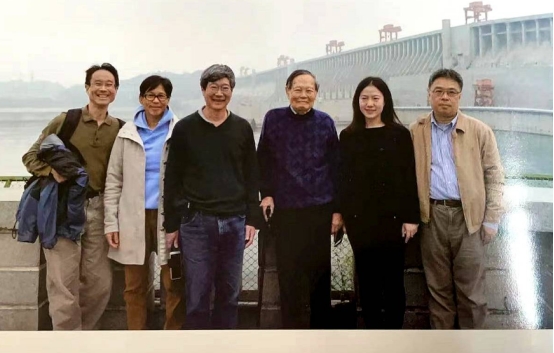 赴日秘密生子？翁帆的后路早就已经被铺好？杨振宁儿子5字回应