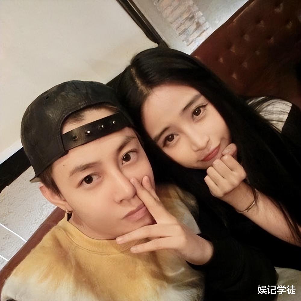 官宣新恋情?42岁钟欣潼与皇甫圣华脸贴脸引猜测,曾被拍接头亲吻