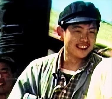 冯小刚主持葬礼，张国立痛念悼词，他的逝世，让半个娱乐圈都在哭泣