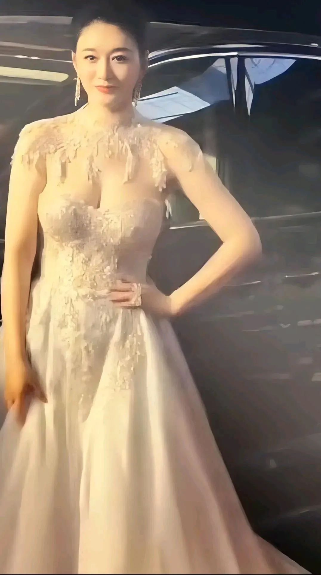 绝对支持金星!看看秦岚和李小冉,不遮遮掩掩才是最高级