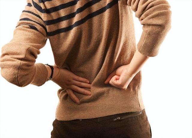 为什么中老年人总是痰多吐不完，嗓子老有痰？中医帮你化一身痰！