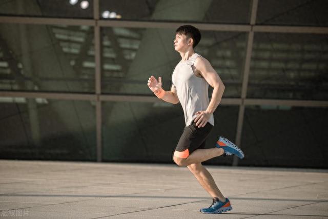 健身的人跟不健身的人对比,二者有什么区别?从5个方面进行分析