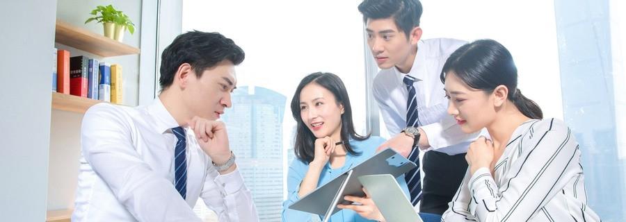 “不问工资难道问候你全家”，00后面对老板的硬气，前辈自愧不如！