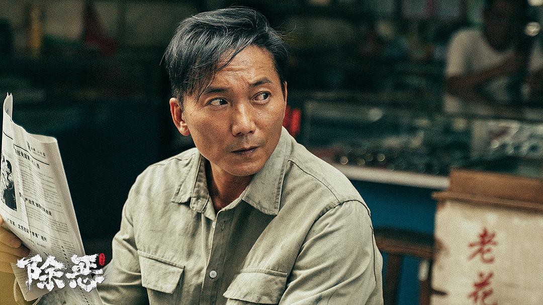 邹兆龙|投资仅800万,上映5天霸占网大票房冠军,邹兆龙新片有点生猛