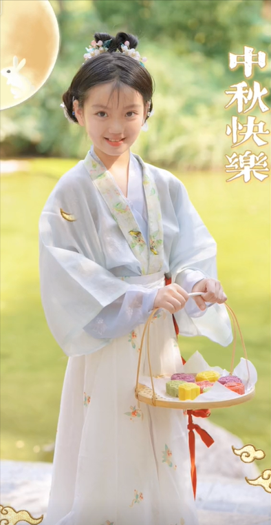 童星阿拉蕾：4岁出道年收入百万，自称要赚钱养弟弟，现状如何？