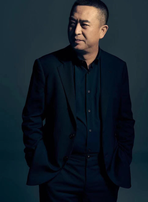 张嘉译: 早年拍戏患病, 忍痛几十年, 如今被曝走路艰难, 令人心酸