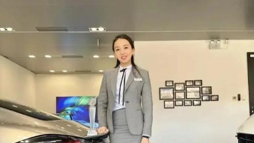 销售天赋还是外貌福利？保时捷女神的成功引发热议