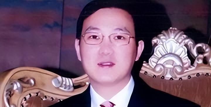 密春雷再被执行5亿总计12亿, 董卿:当初谈恋爱被利用了