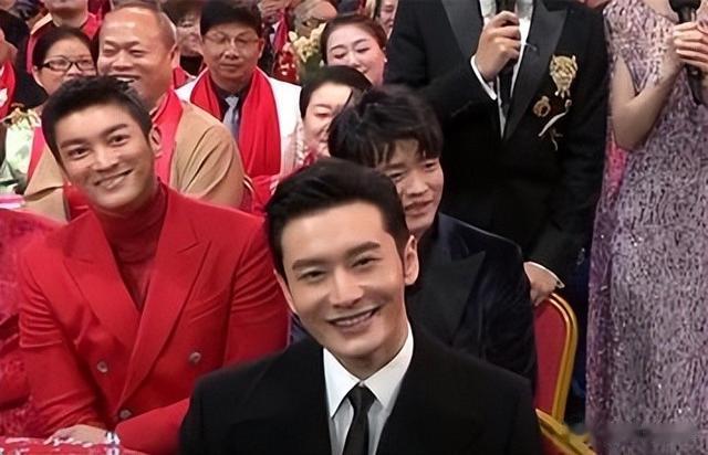 春晚从不对外售票，那台下的观众都是咋去的？看完瞬间涨知识！