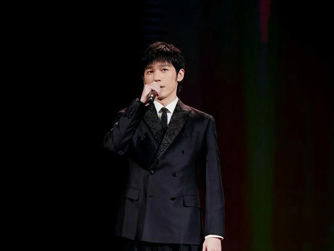 梁朝伟|众星云集,群星璀璨!谭松韵李小冉白宇张若昀亮相电视剧年度盛典