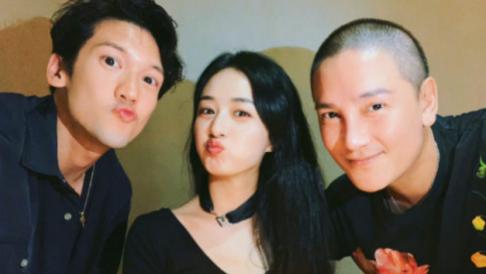 红了不忘老朋友，被“利用”的赵丽颖，交友之道打脸多少明星