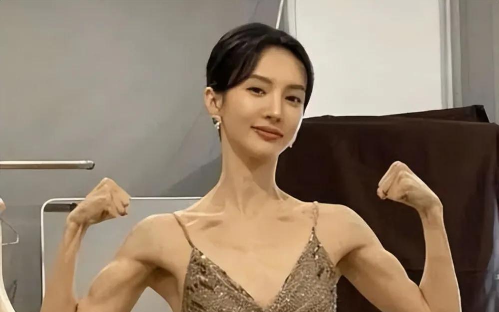 镜头前美若天仙，而真人黑瘦干瘪，这7位“上镜脸”的女星反差好大