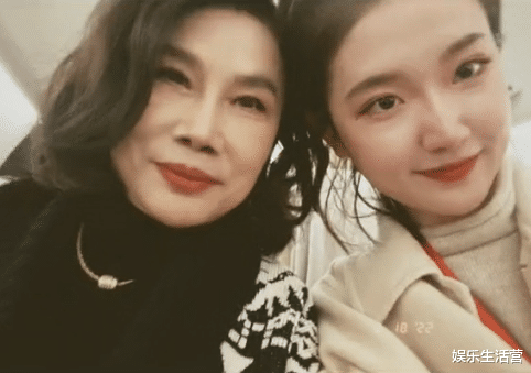 孟羽童支持痞幼前任跳伞公司,告别过去直面恐惧,简介让粉丝取关