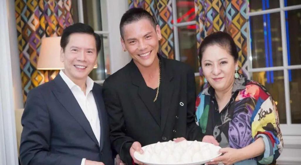 姜武|姜武女儿办画展，20多位巨星祝贺：宁静夸艺术家，沈腾表情生硬